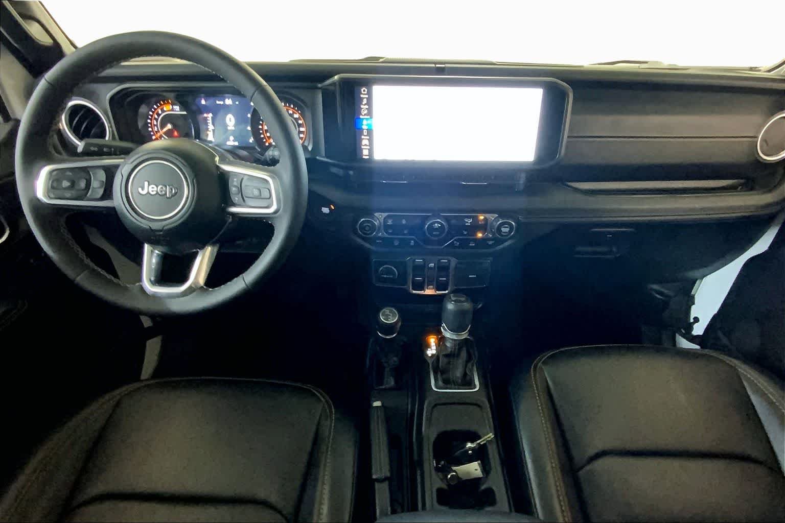 Used 2025 Bright White Clearcoat Jeep Sahara image 15