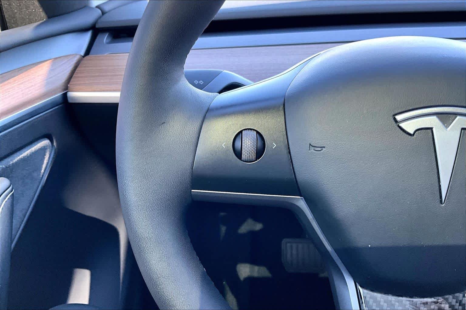 Used 2023 Midnight Silver Metallic Tesla Long Range image 22