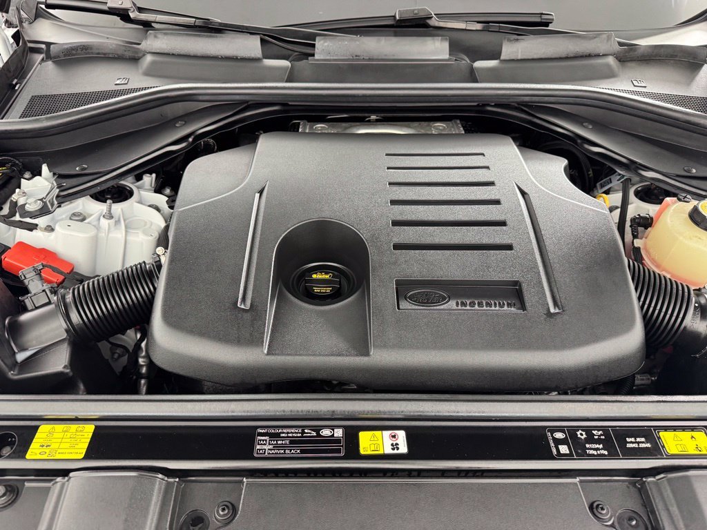 Used 2025 Fuji White Land Rover Autobiography image 29