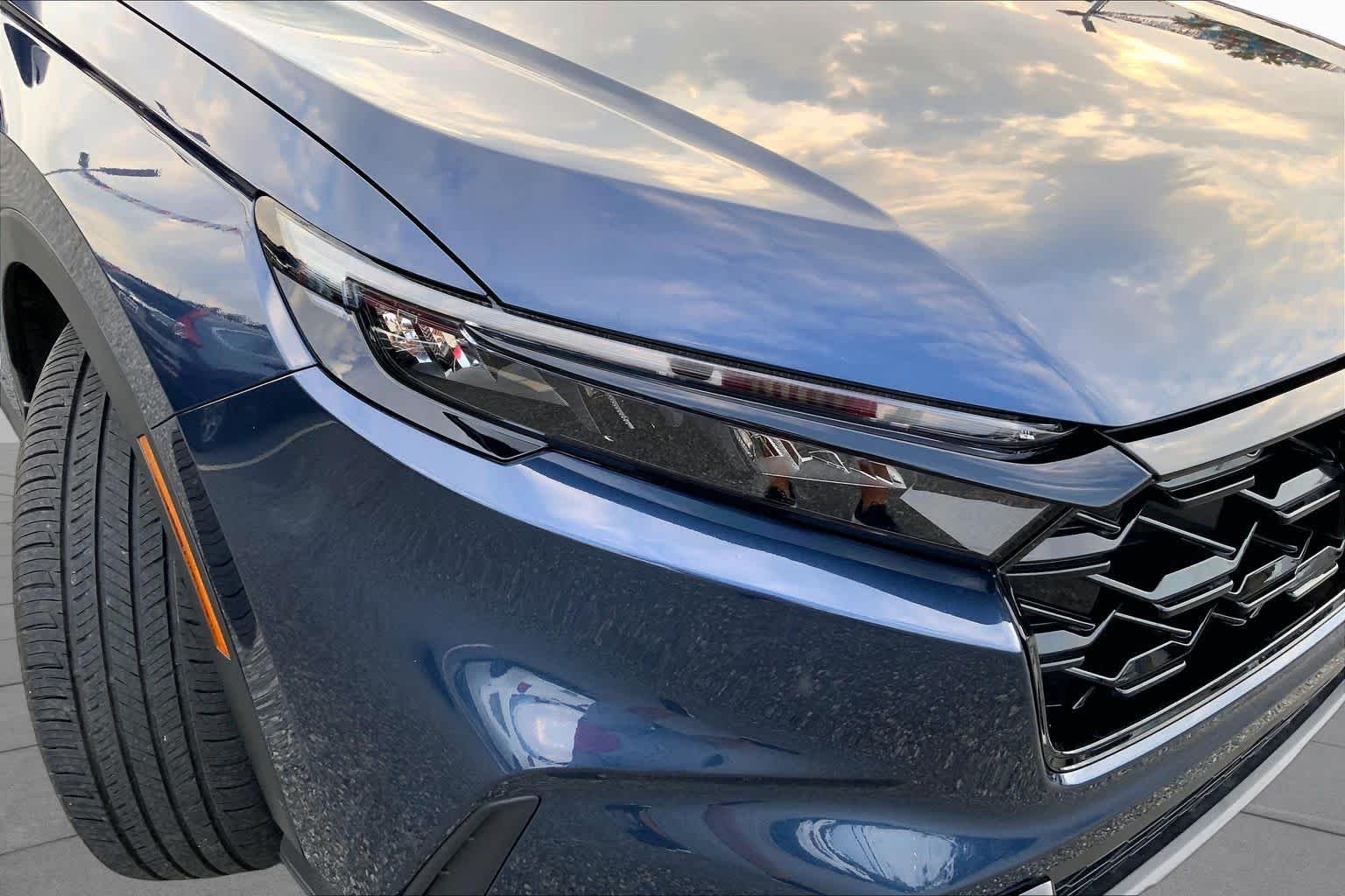 Used 2026 Canyon River Blue Metallic Honda Sport-L image 24