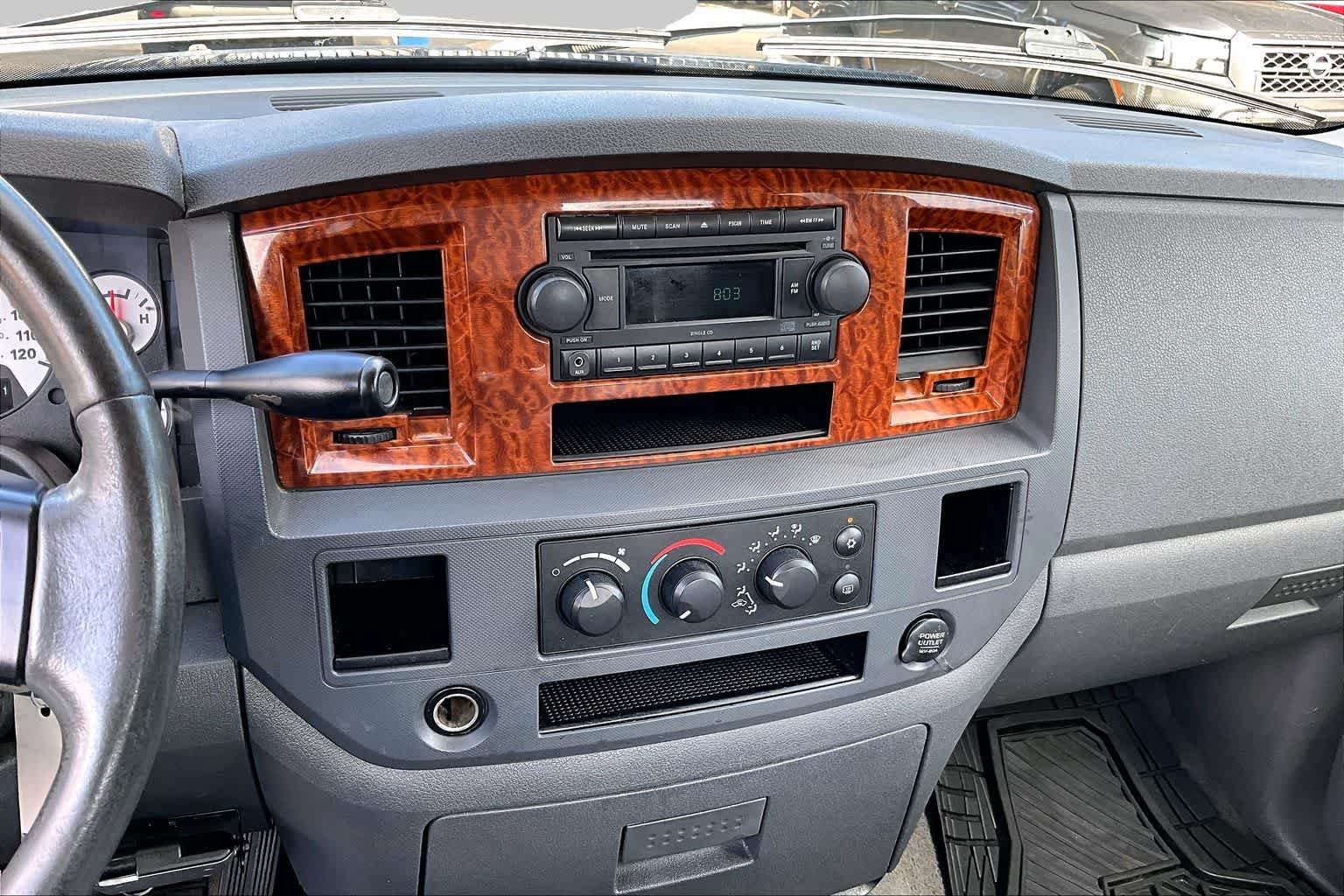 Used 2006 Inferno Red Crystal Pearl Dodge ST image 6