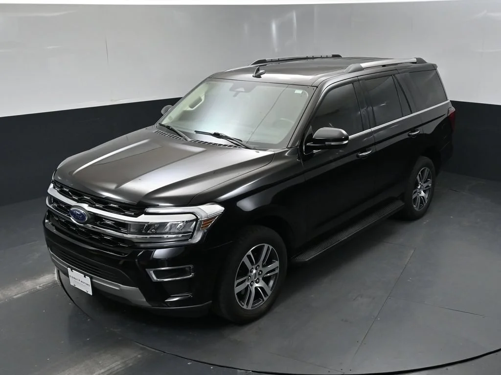 Used 2024 Black Metallic Ford Limited image 35