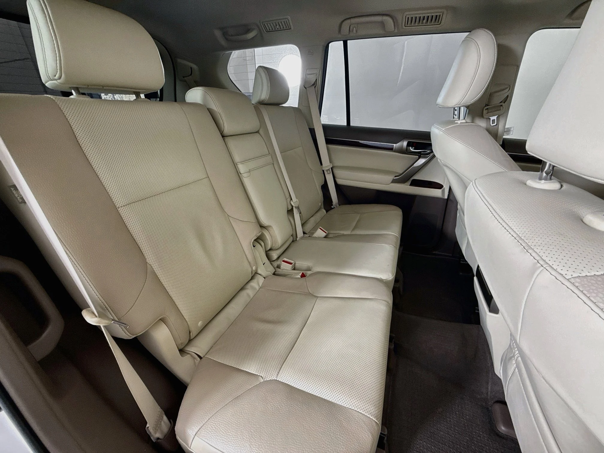 Used 2019 Starfire Pearl Lexus 460 image 26