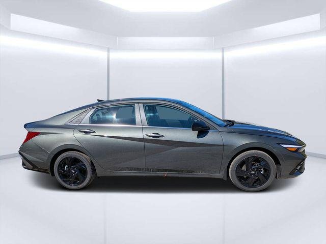 New 2026 Gray Hyundai SEL Sport Premium image 2