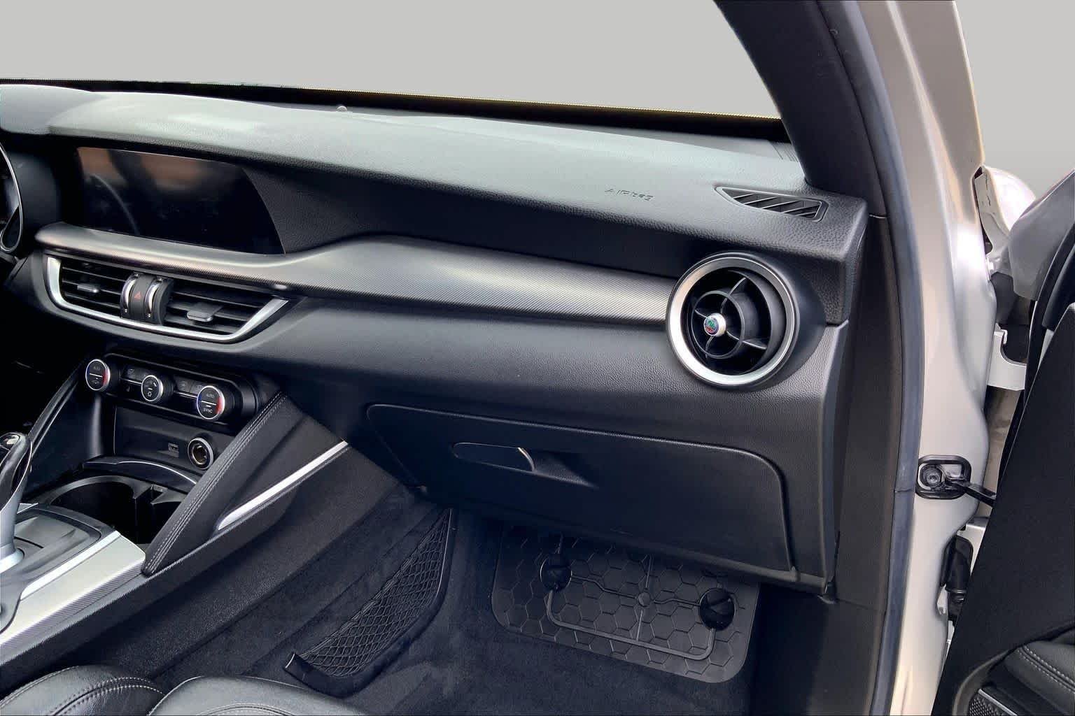 Used 2018 Silverstone Gray Metallic Alfa Romeo Ti Sport image 19