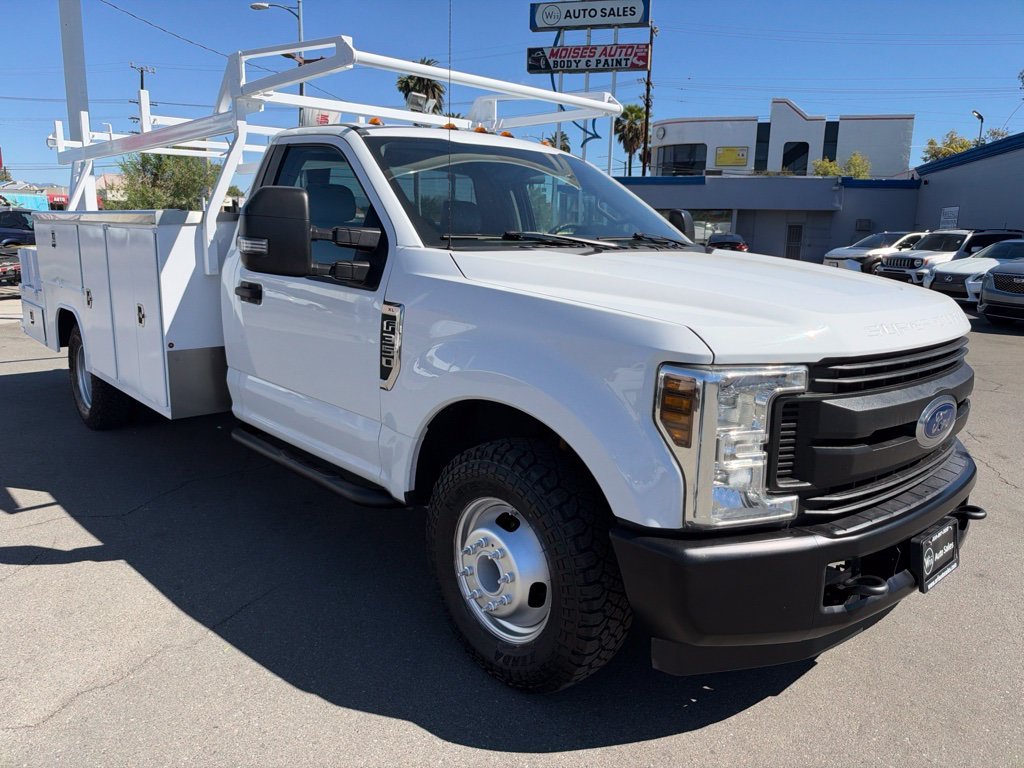 2019 Ford F-350 Super Duty Chassis Cab