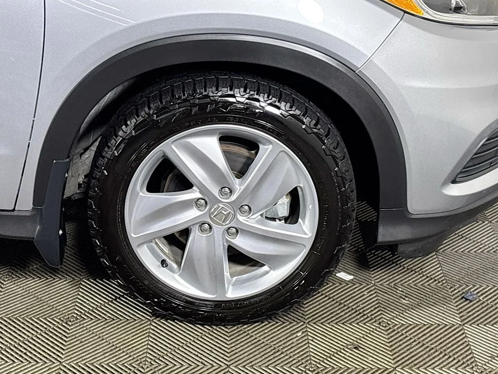 Used 2019 Silver Honda EX image 23