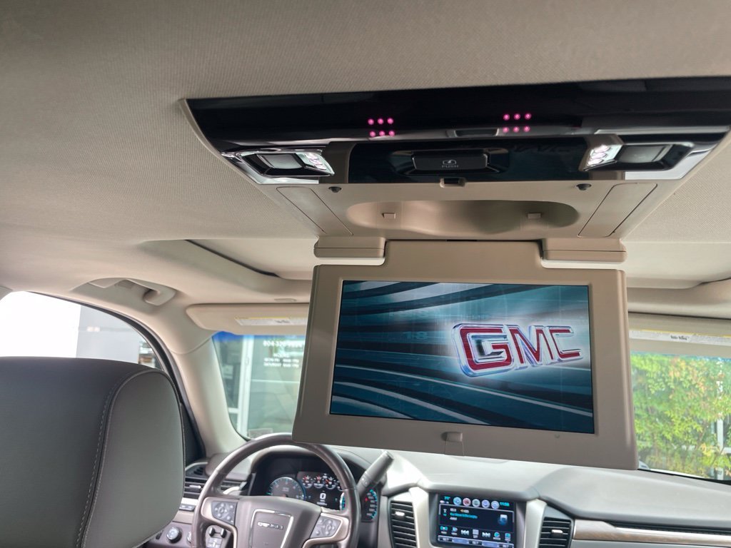 Used 2020 White GMC Denali image 13