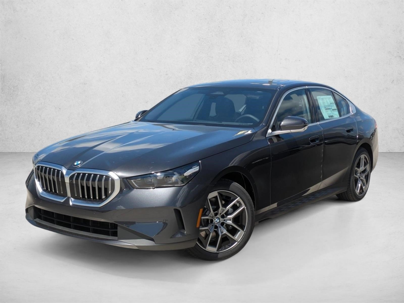 Used 2027 Dark Graphite Metallic BMW 530i xDrive image 1