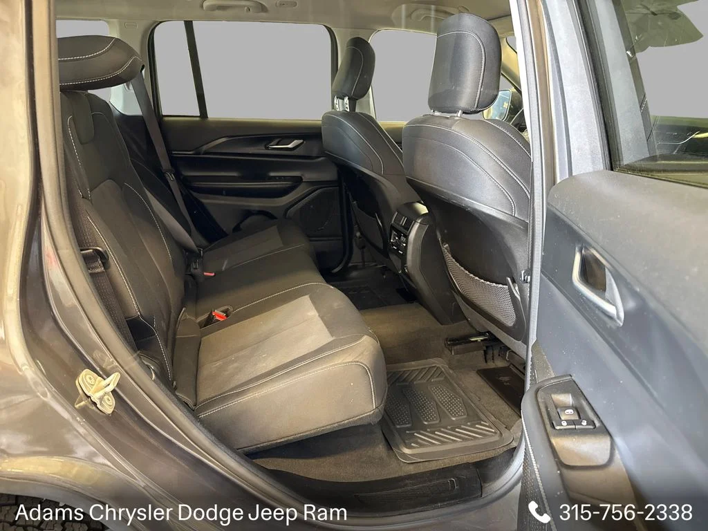Used 2023 Gray Jeep Laredo image 11