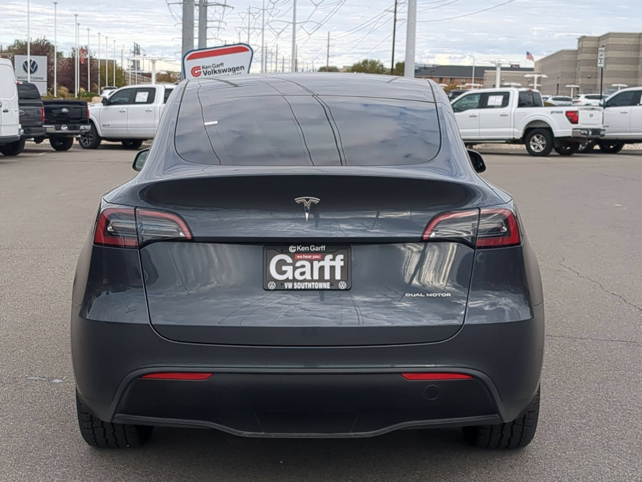 Used 2023  Tesla Long Range image 4