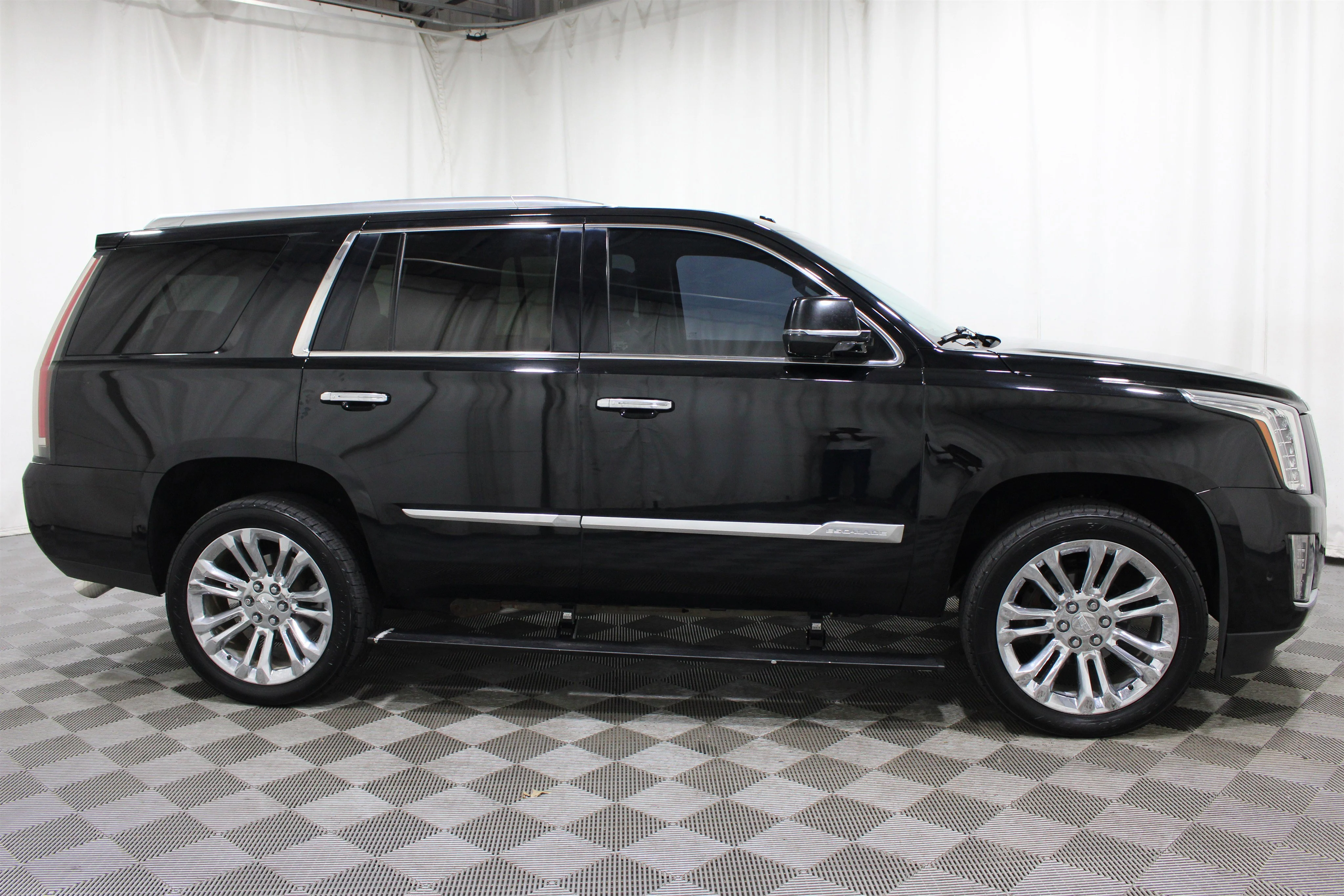 2019 Cadillac Escalade Premium Luxury - Photo 29
