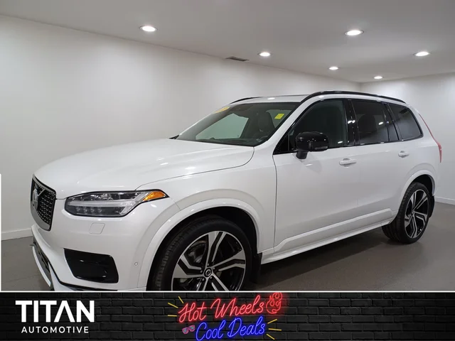 2022 Volvo XC90 T6 R-Design* 7 Pass | Adaptive Cruise | Heads Up Dsp | Nav | 360 Cam | Pano Roof | Htd Wheel