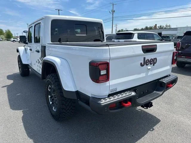 New 2026 Bright White Clear-Coat Exterior Paint Jeep Rubicon image 5