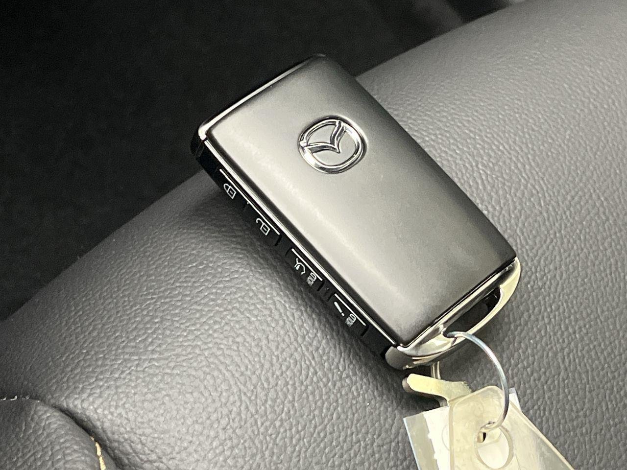 2026 Mazda CX-90 Select Package - Photo 30