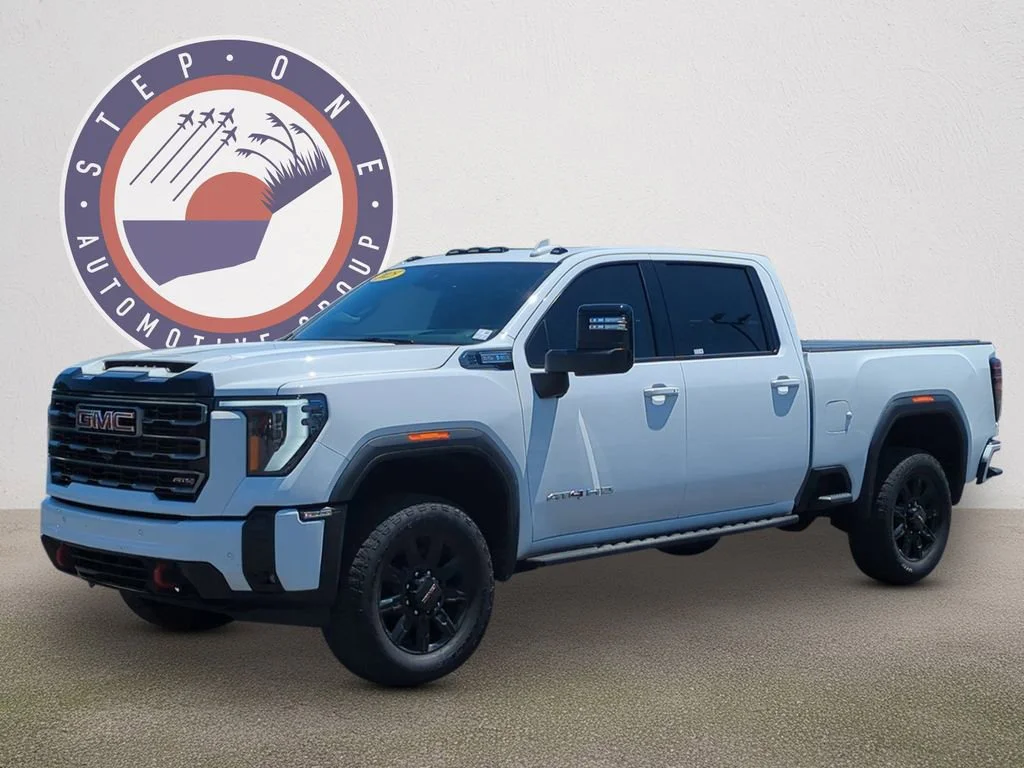 2025 GMC Sierra 4WD Crew Cab Standard Box AT4's photo