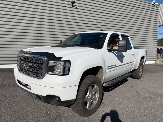 Used 2013 White GMC Denali image 1