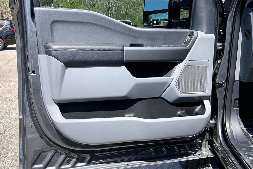 New 2026 Ford Super Duty F-350 XL 4D Crew Cab