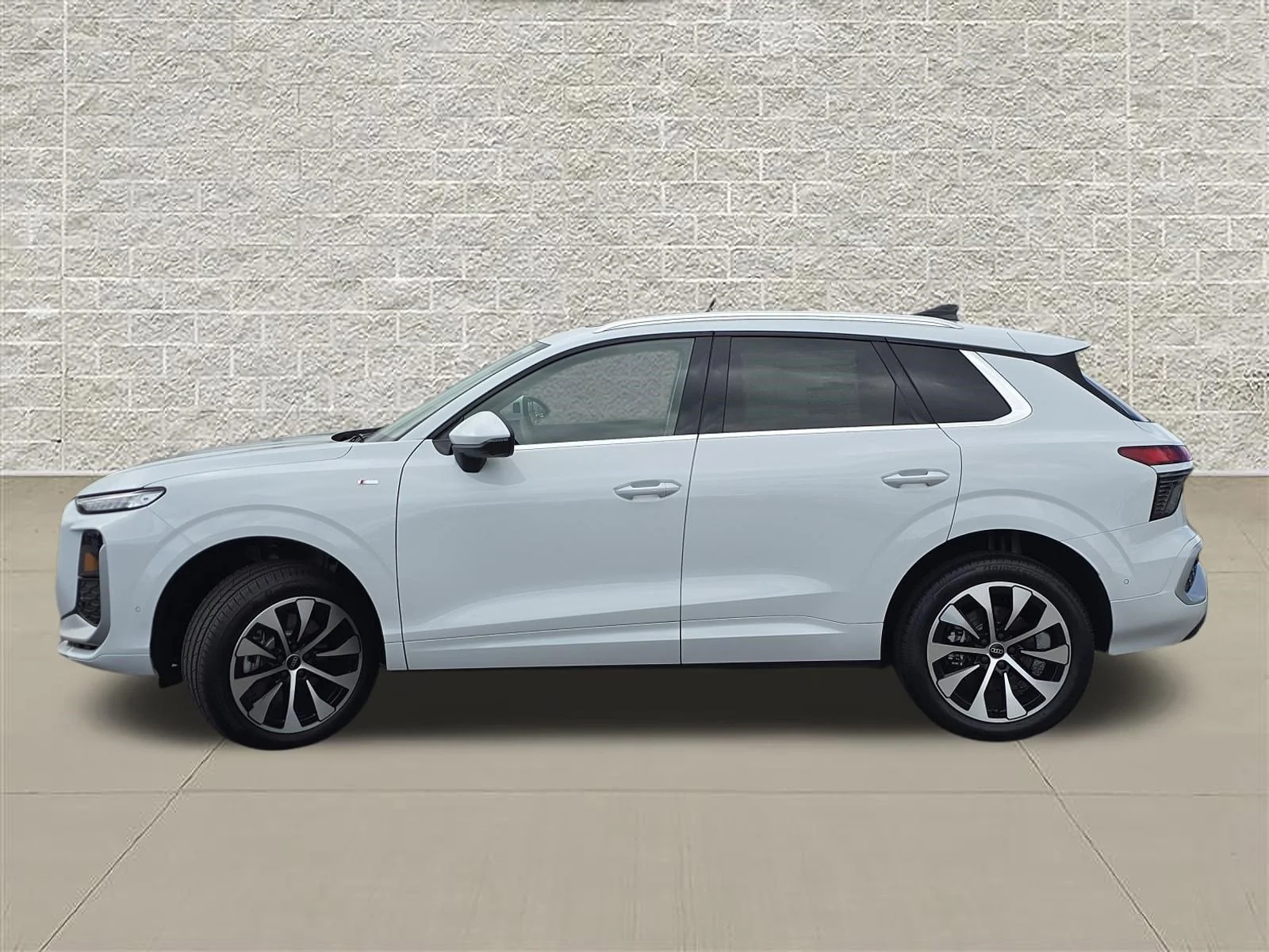 New 2026 Glacier White Metallic Audi S line image 4