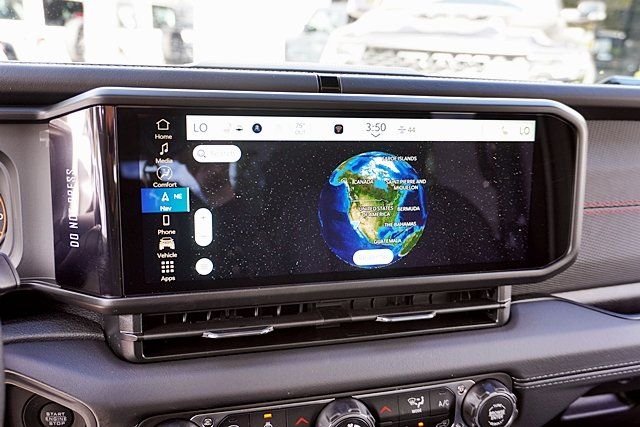 New 2026 Bright White Clear-Coat Exterior Paint Jeep Rubicon image 32