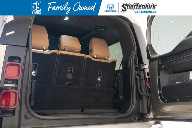 Used 2025  Land Rover S image 36