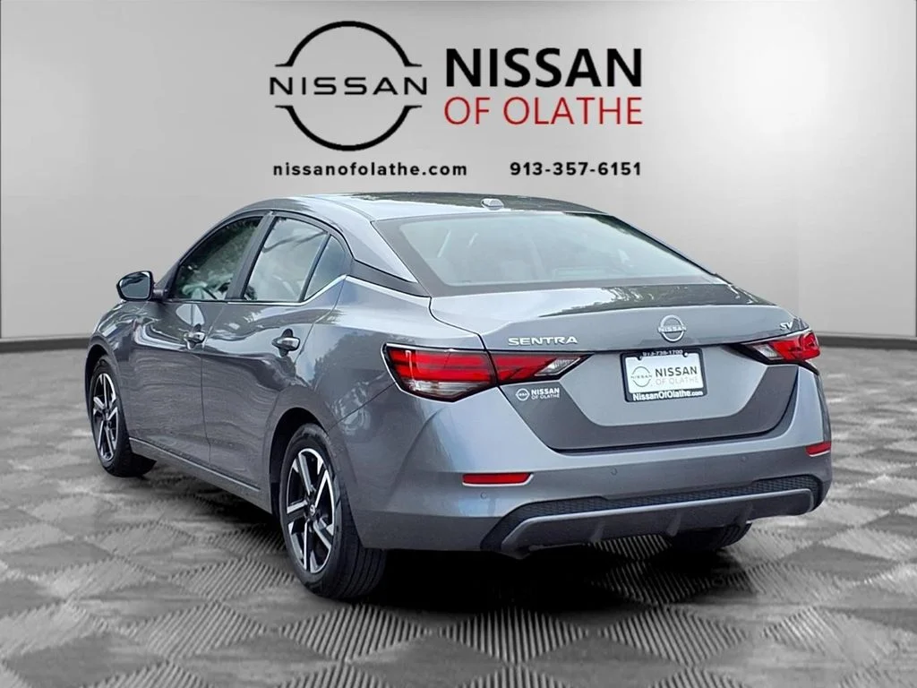 Used 2024 Gray Nissan SV image 3