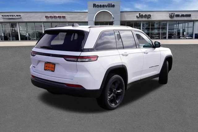 New 2026 Bright White Clear-Coat Exterior Paint Jeep Limited image 5