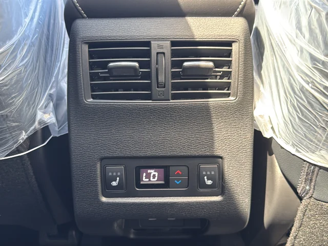 New 2026 Blue Mitsubishi SEL image 18
