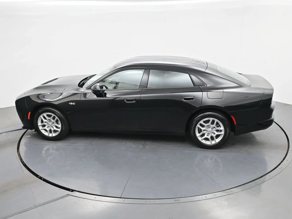 New 2026 Diamond Black Crystal Pearlcoat Dodge R/T image 32