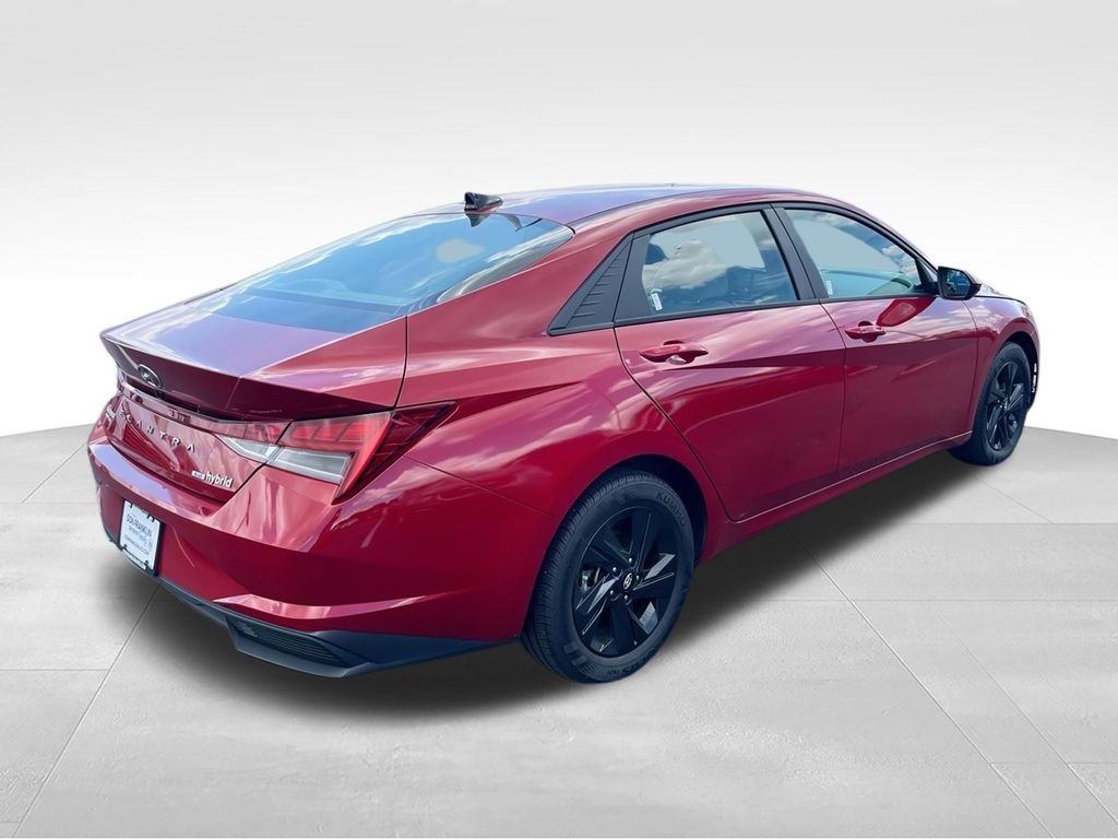 Used 2023 Red Hyundai Blue image 8