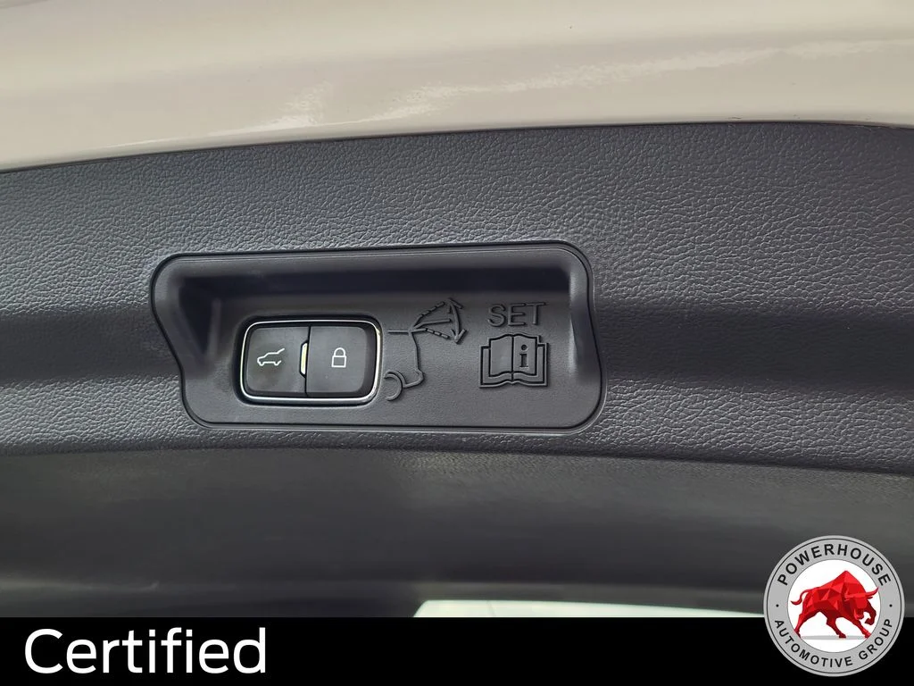 Used 2020 White Ford XLT image 14