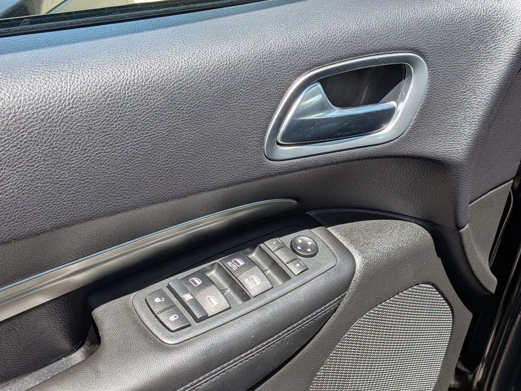Used 2019 Black Dodge SXT Plus image 11