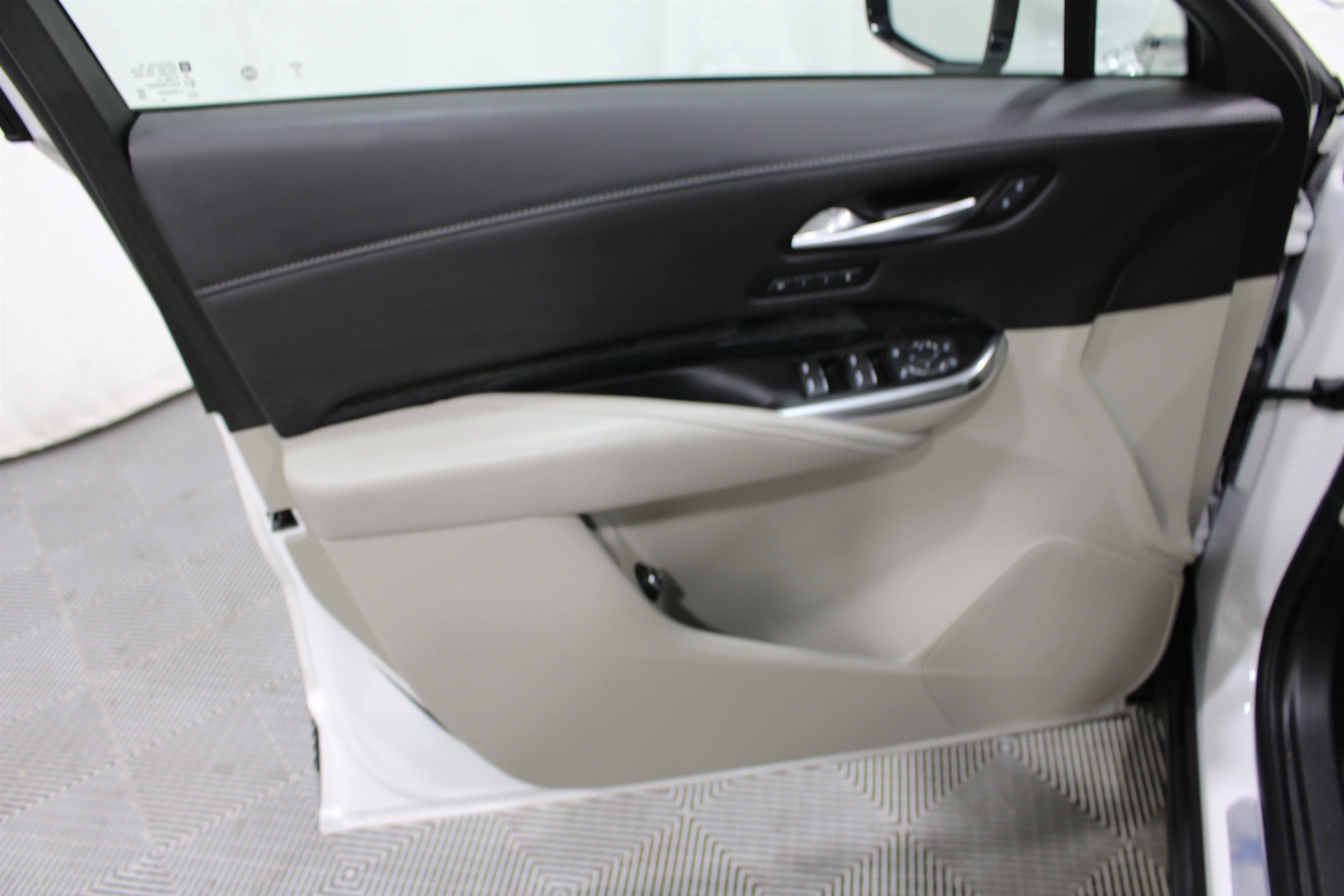 2023 Cadillac XT4 Premium Luxury - Photo 6