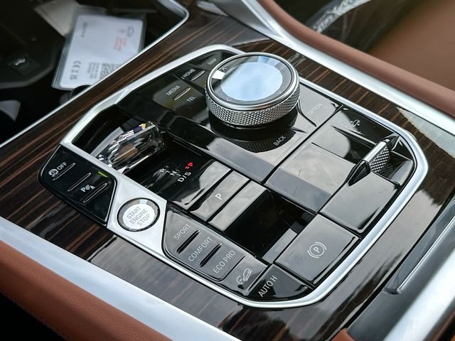 New 2027 White BMW xDrive40i image 13