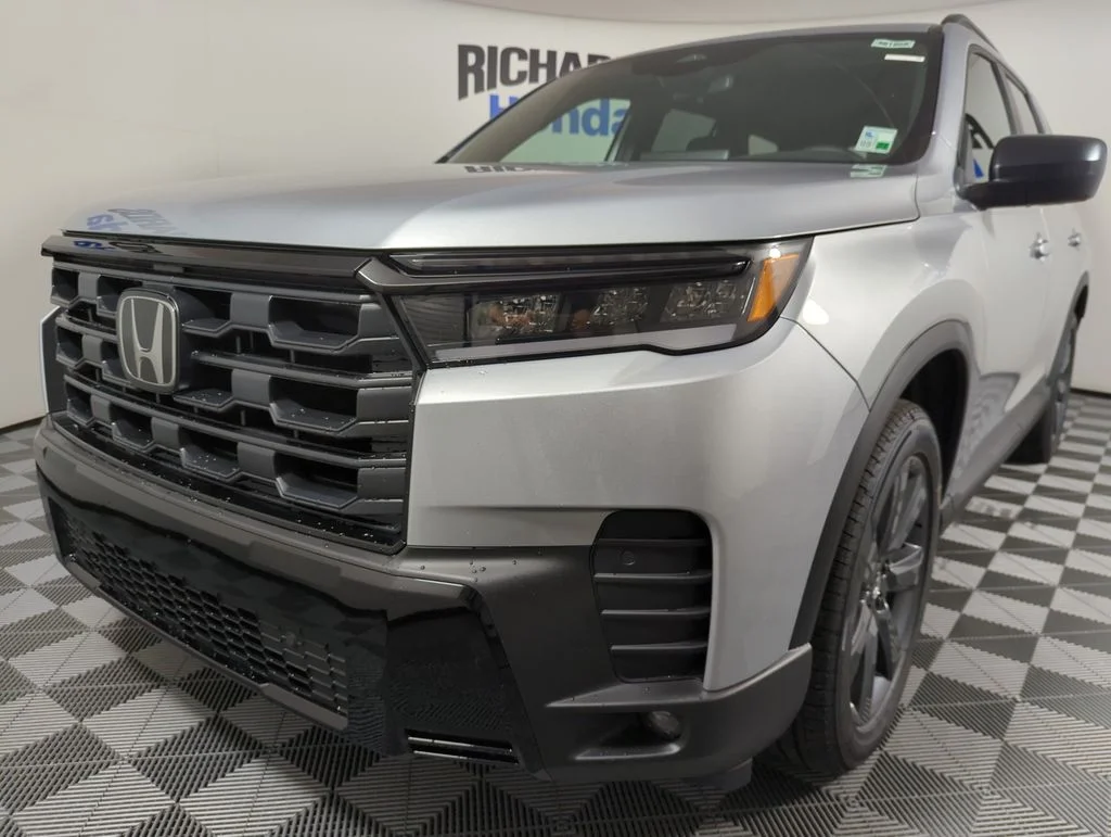 2026 Honda Pilot Sport 2WD's photo