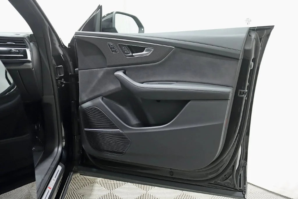 Used 2026 Black Audi 4.0T image 38