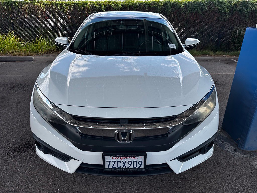 Used 2017 White Orchid Pearl Honda Touring image 4