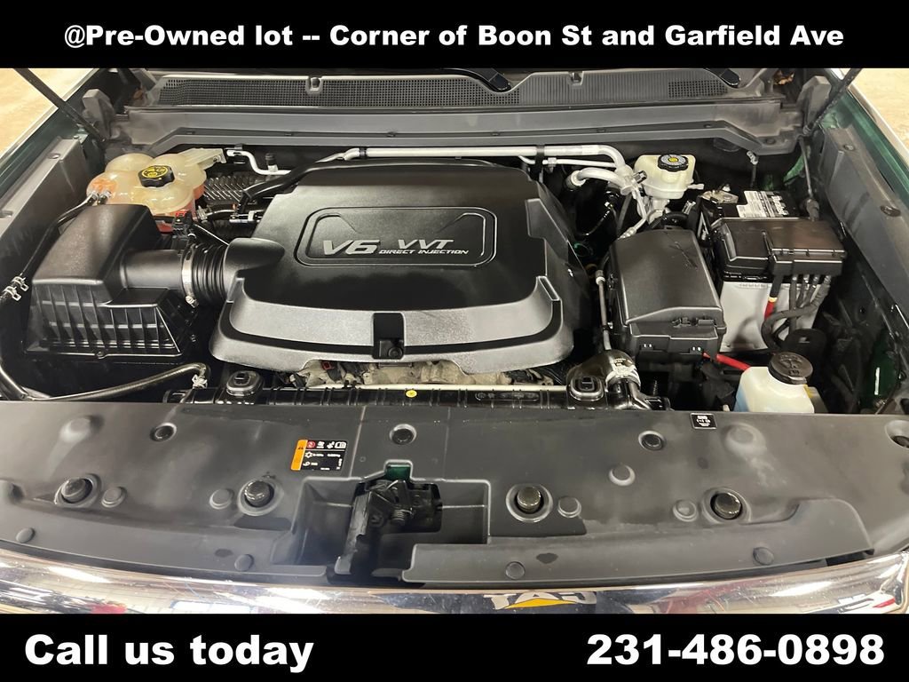 Used 2016 EMERALD GREEN METALLIC GMC 4WD SLT image 10