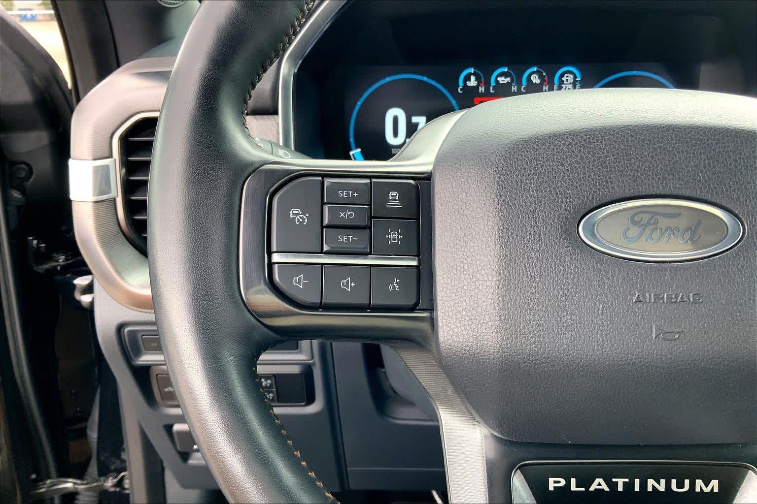 Used 2023 Agate Black Ford Platinum image 24