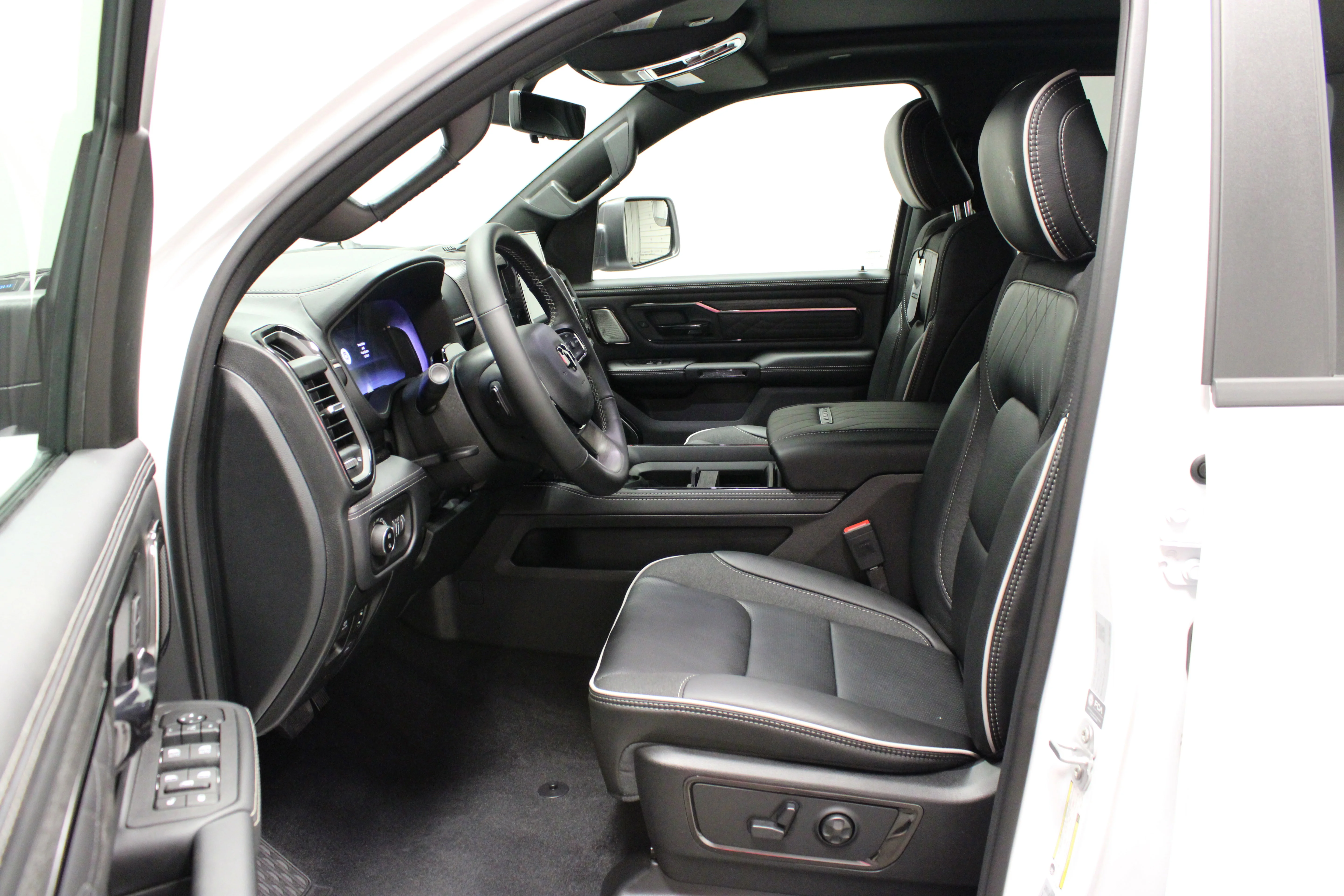 New 2026 Bright White Clear-Coat Exterior Paint RAM Limited image 23
