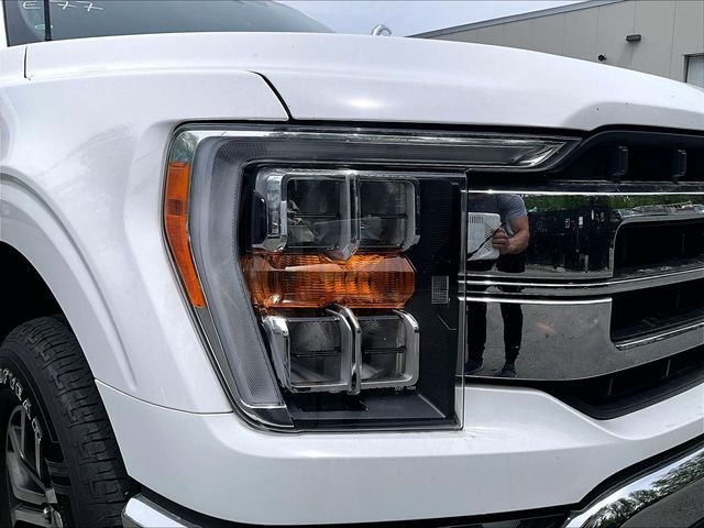 Used 2021 White Ford Lariat image 32