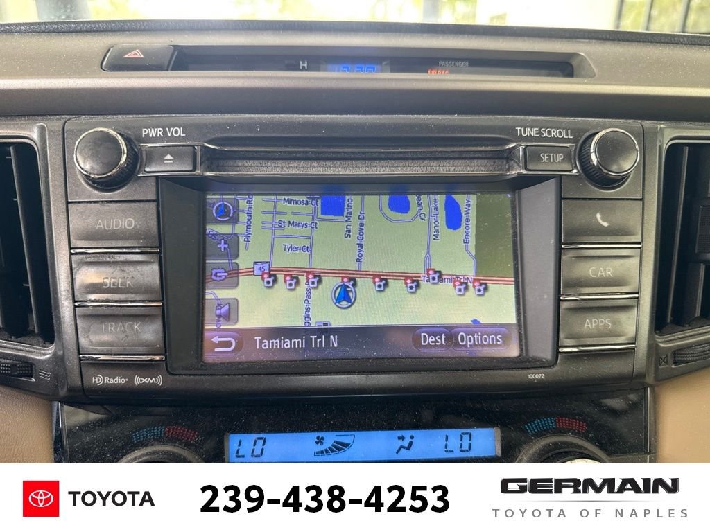 Used 2013 White Toyota XLE image 19