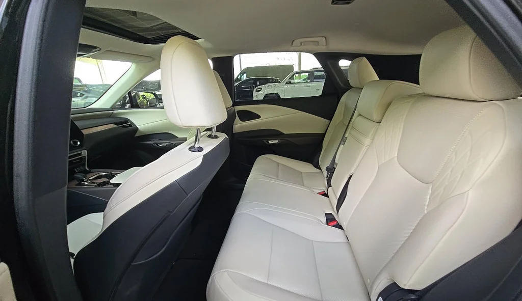 Used 2023 Black Lexus 350 Premium image 19