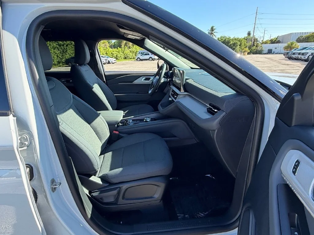 New 2027 White Ford Active image 15