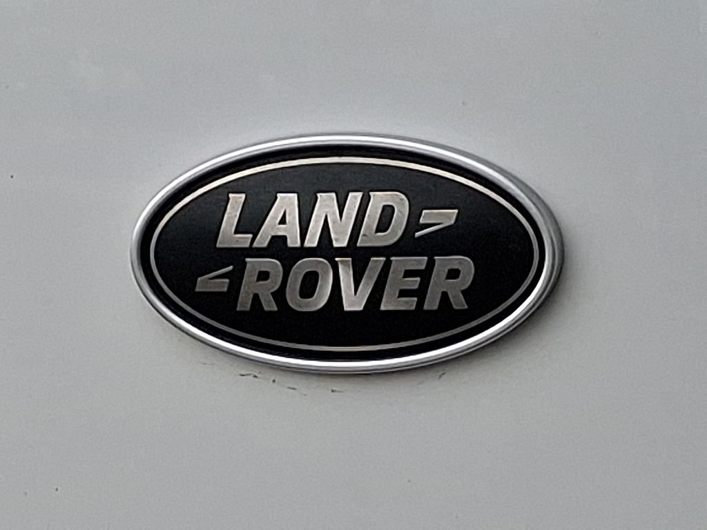 Used 2019 Fuji White Land Rover 3.0L V6 Supercharged HSE image 30