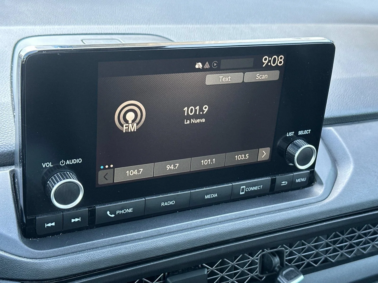 Used 2023  Honda EX image 17