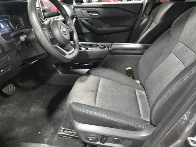 Used 2024 Gray Nissan SV image 13