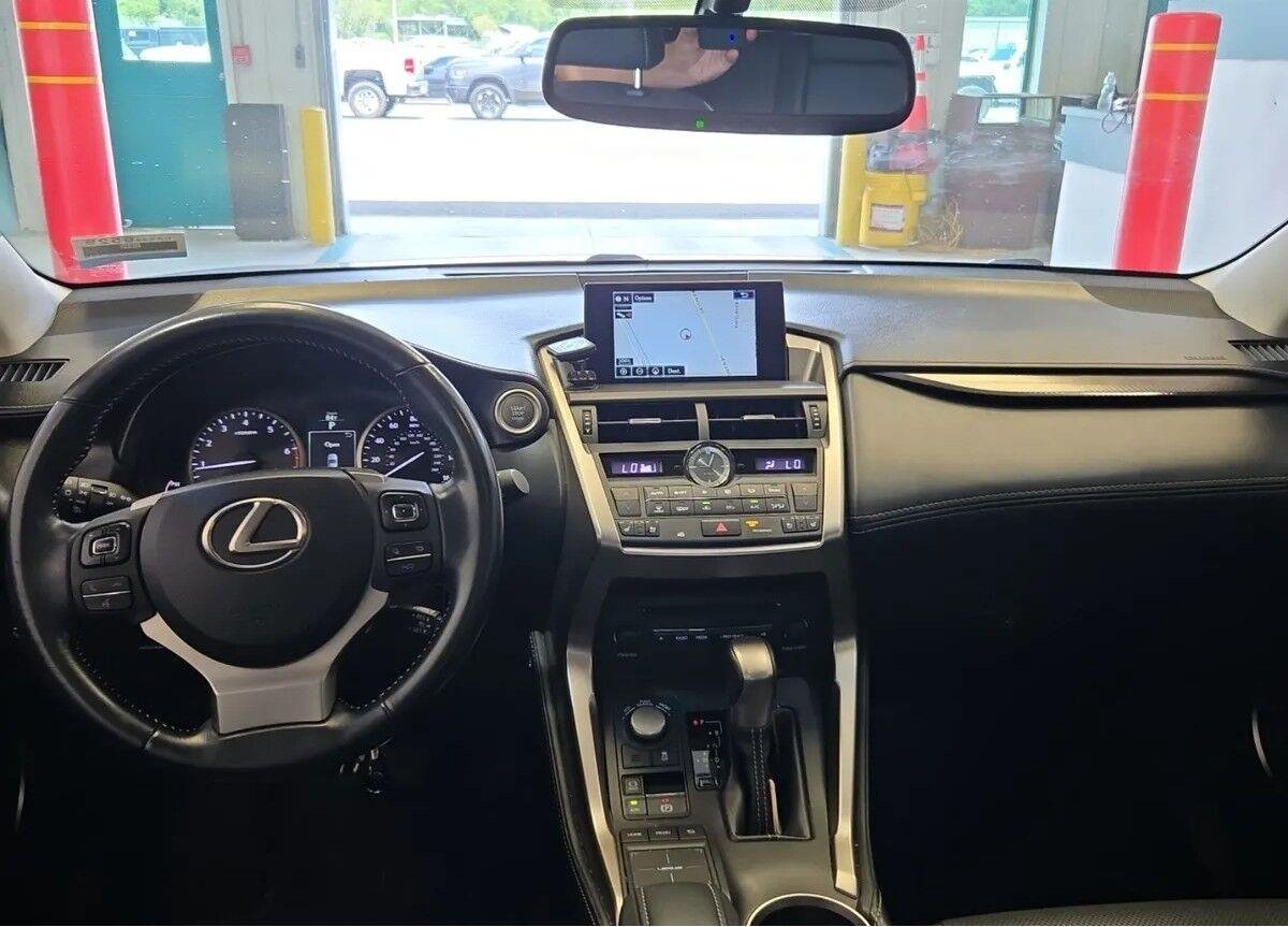 Used 2016 Atomic Silver Lexus F Sport image 4