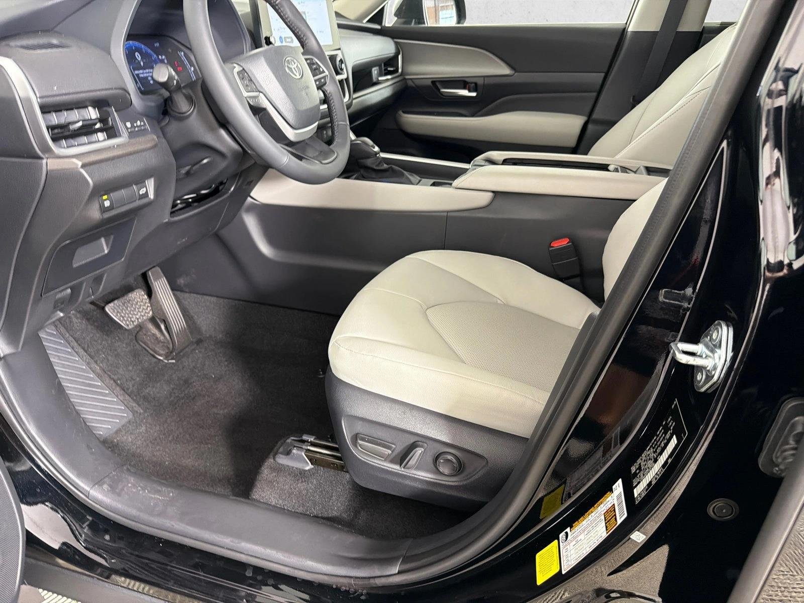 Used 2026 Midnight Black Metallic Toyota XLE image 9