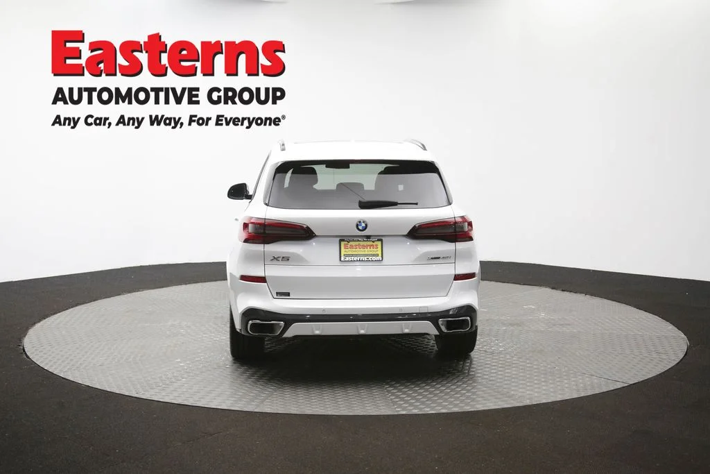 Used 2023 White BMW xDrive40i image 40